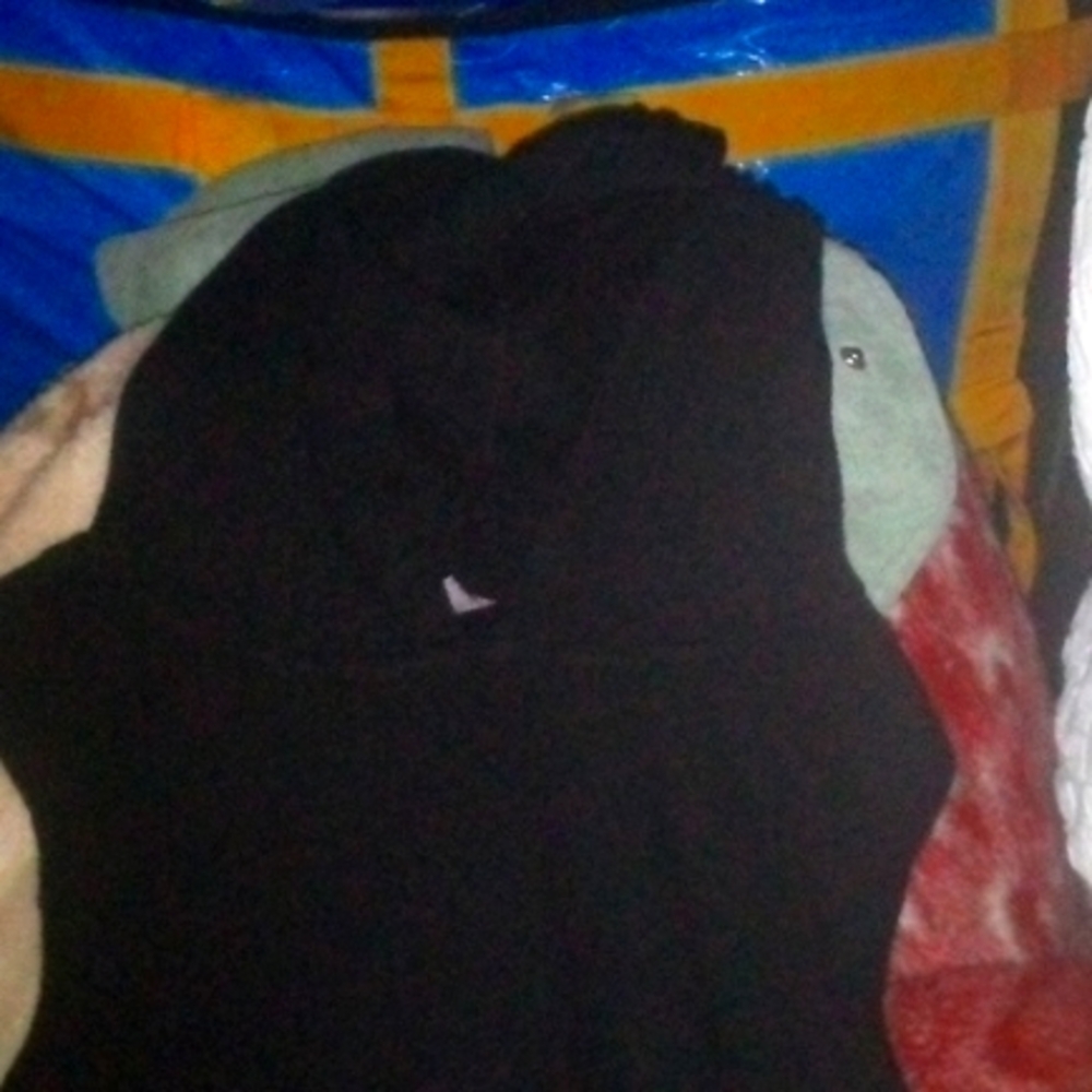 Sleeveless hoodie tank top